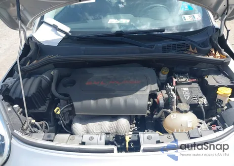 2016 Fiat 500X Trekking Plus z USA, uszkodzony, nr VIN ZFBCFXET1GP385192